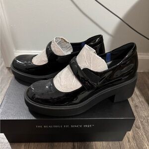 Naturalizer Chunky Heel Mary Jane Faux Patent Black Shoe